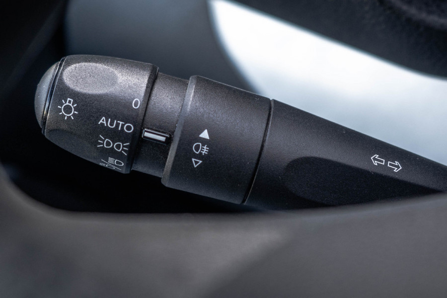 Opel Vivaro 2.0 L3H1 | 5-Zits | Camera | Cruise | Airco | Trekhaak | Stoelhoezen!