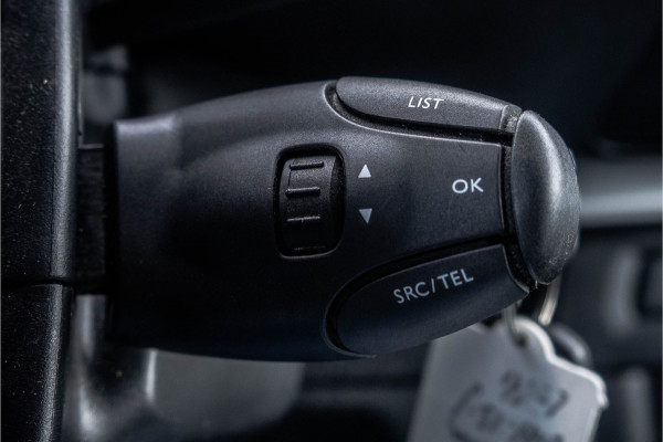 Opel Vivaro 2.0 L3H1 | 5-Zits | Camera | Cruise | Airco | Trekhaak | Stoelhoezen!