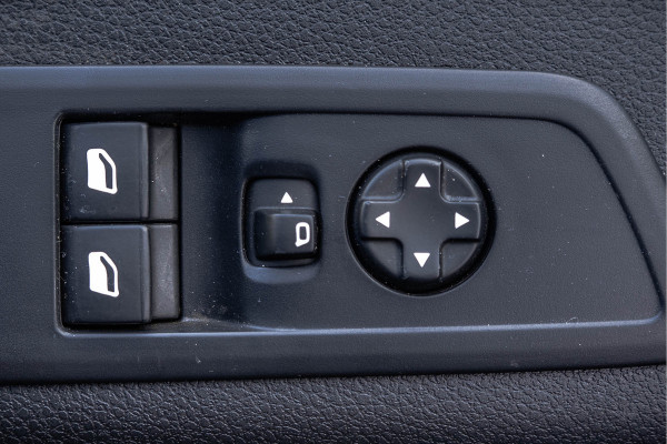 Opel Vivaro 2.0 L3H1 | 5-Zits | Camera | Cruise | Airco | Trekhaak | Stoelhoezen!