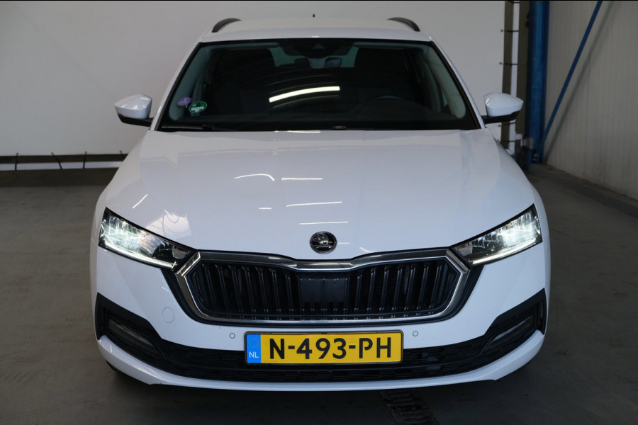 Škoda Octavia Combi 1.0 e-TSI Business Edition - N.A.P. Airco, Cruise, Carplay, Virtual Cockpit, PDC, Trekhaak.