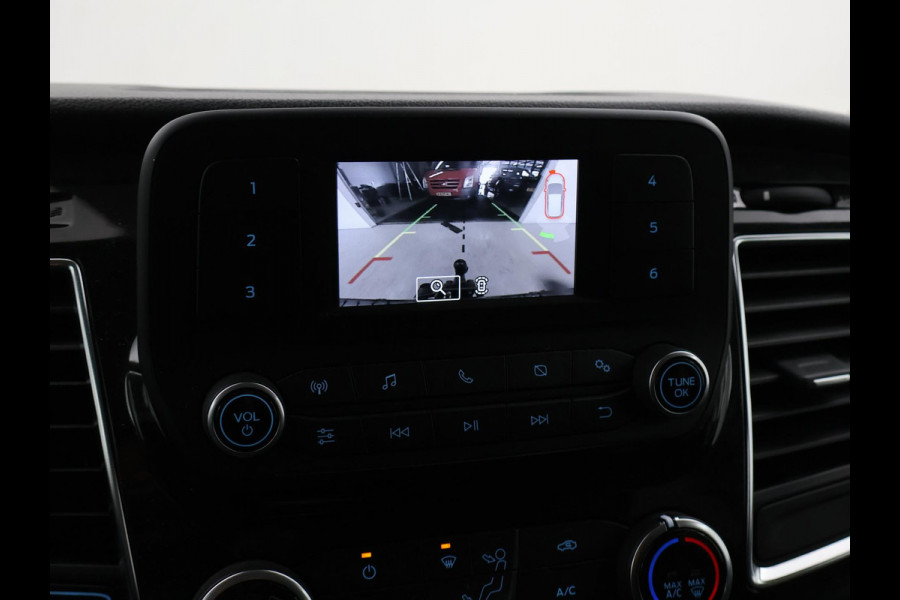 Ford Transit Custom 2.0 TDCI 130 PK AUT. L2H1 DUBBEL CABINE LIMITED | 2 SCHUIFDEUREN | TREKHAAK | CAMERA | STOELVERW. |