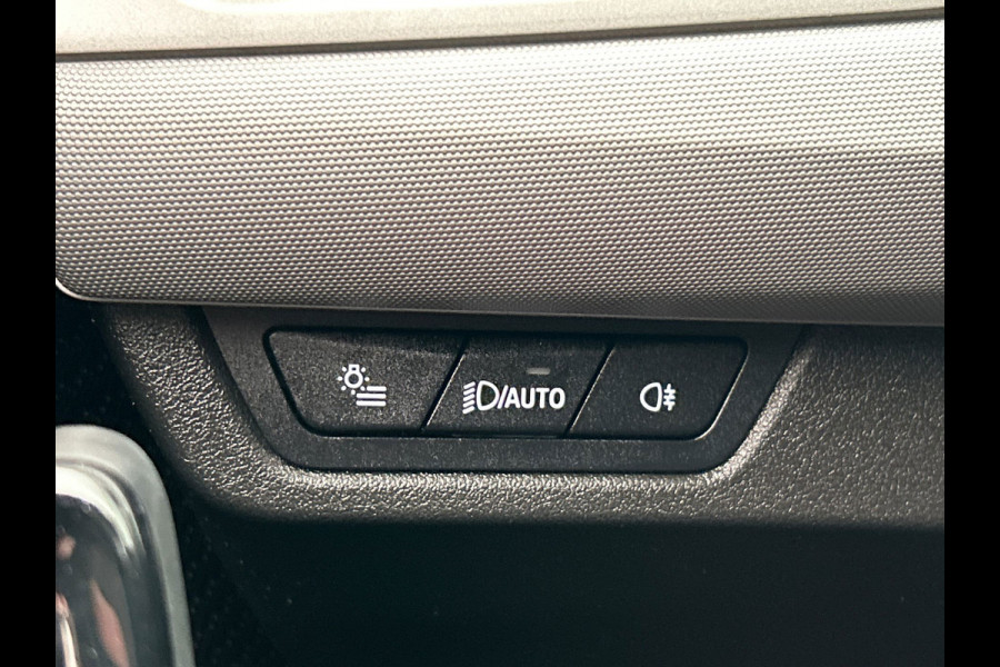 BMW X1 XDrive30e PHEV Widescreen Carplay Navigatie Camera Cruise Climate