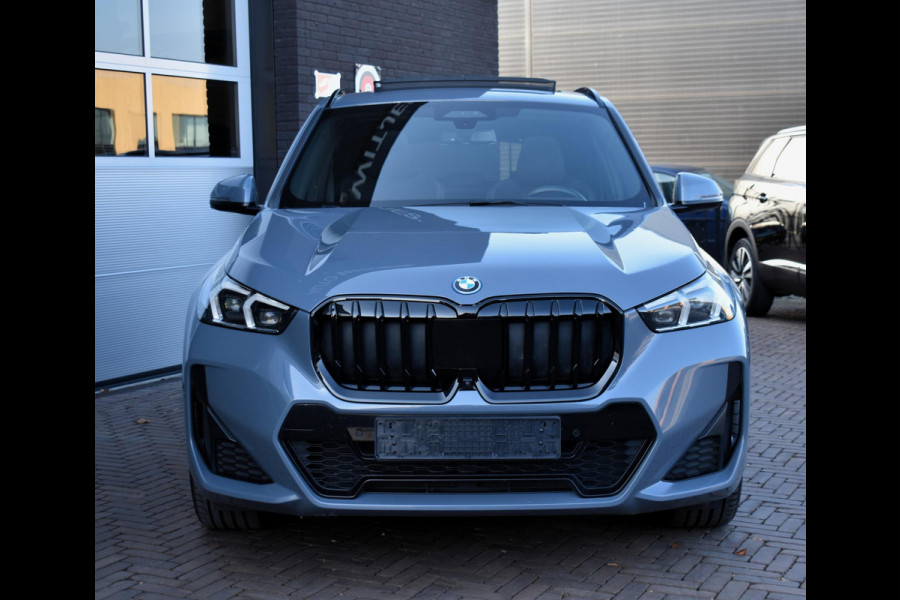 BMW X1 xDrive30e Plugin Hybrid 326PK Aut. M-Sport | Panodak | Head-Up | 360 Camera | Navi | Incl. garantie