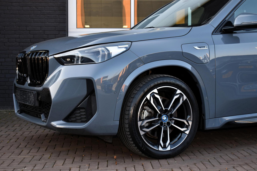 BMW X1 xDrive30e Plugin Hybrid 326PK Aut. M-Sport | Panodak | Head-Up | 360 Camera | Navi | Incl. garantie