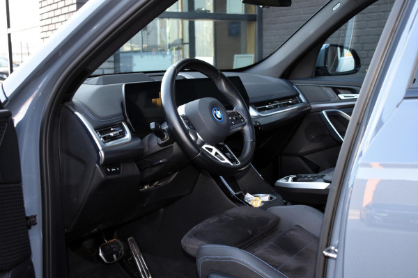 BMW X1 xDrive30e Plugin Hybrid 326PK Aut. M-Sport | Panodak | Head-Up | 360 Camera | Navi | Incl. garantie