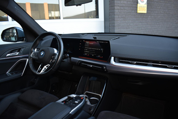 BMW X1 xDrive30e Plugin Hybrid 326PK Aut. M-Sport | Panodak | Head-Up | 360 Camera | Navi | Incl. garantie