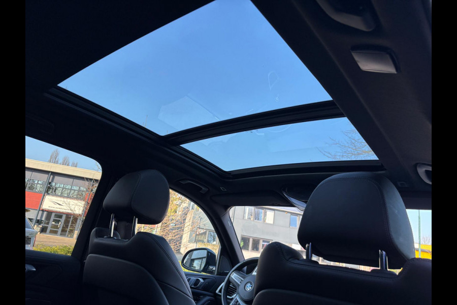 BMW X5 xDrive45e M-Sport PHEV Harman Kardon M-Pakket Panoramadak 22 inch velgen Surroud view