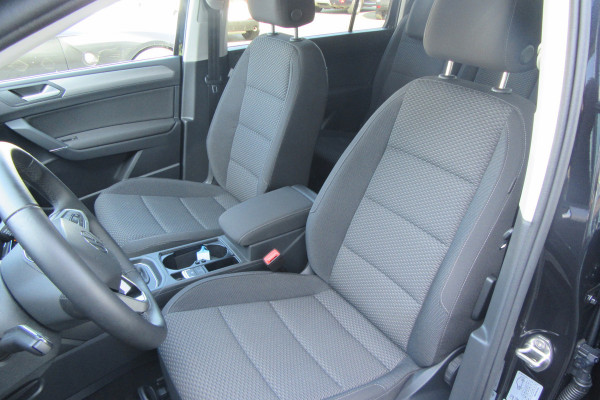 Volkswagen Touran 1.5 TSI Highline Business Automaat, Navi, Camera, El. Trekhaak