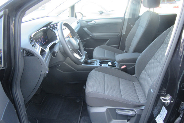 Volkswagen Touran 1.5 TSI Highline Business Automaat, Navi, Camera, El. Trekhaak
