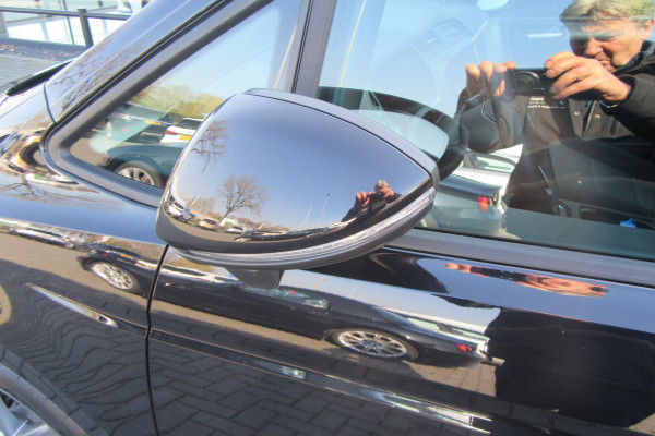 Volkswagen Touran 1.5 TSI Highline Business Automaat, Navi, Camera, El. Trekhaak