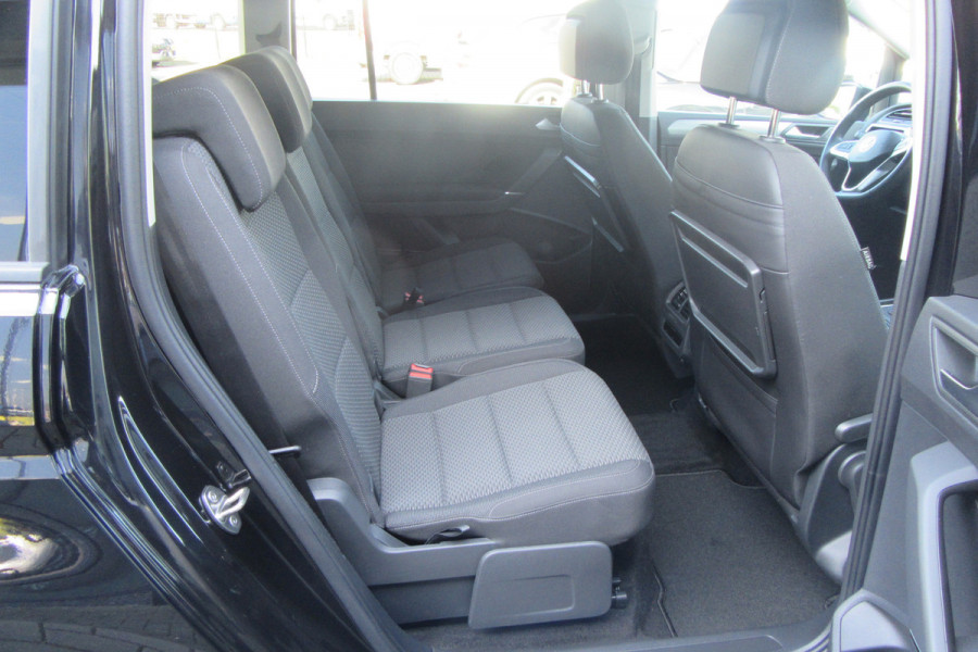 Volkswagen Touran 1.5 TSI Highline Business Automaat, Navi, Camera, El. Trekhaak