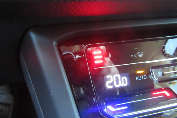 Volkswagen Touran 1.5 TSI Highline Business Automaat, Navi, Camera, El. Trekhaak