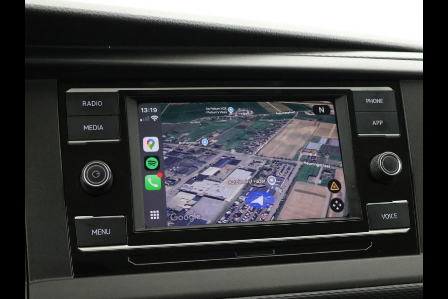 Volkswagen Transporter T6.1 2.0 TDI DUBBEL CABINE L2H1 + COMFORTSTOELEN | TREKHAAK | APPLE CARPLAY | CRUISE CONTROL