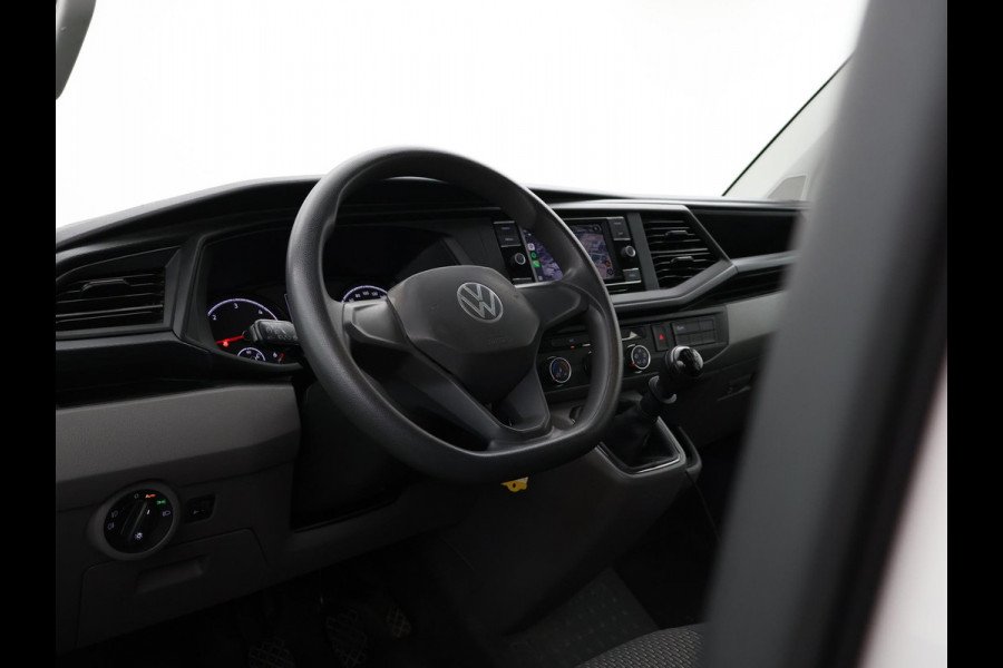 Volkswagen Transporter T6.1 2.0 TDI DUBBEL CABINE L2H1 + COMFORTSTOELEN | TREKHAAK | APPLE CARPLAY | CRUISE CONTROL