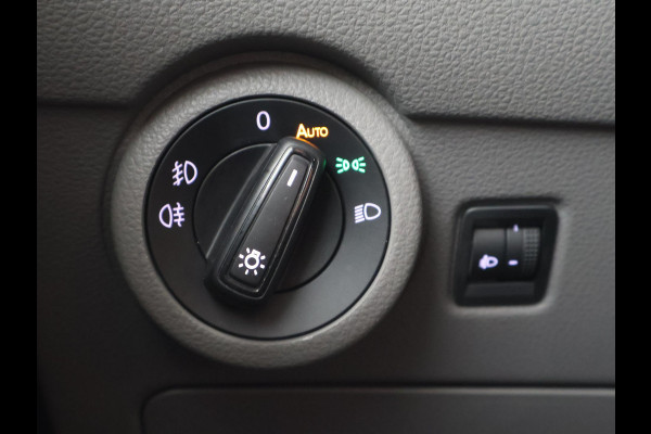 Volkswagen Transporter T6.1 2.0 TDI DUBBEL CABINE L2H1 + COMFORTSTOELEN | TREKHAAK | APPLE CARPLAY | CRUISE CONTROL