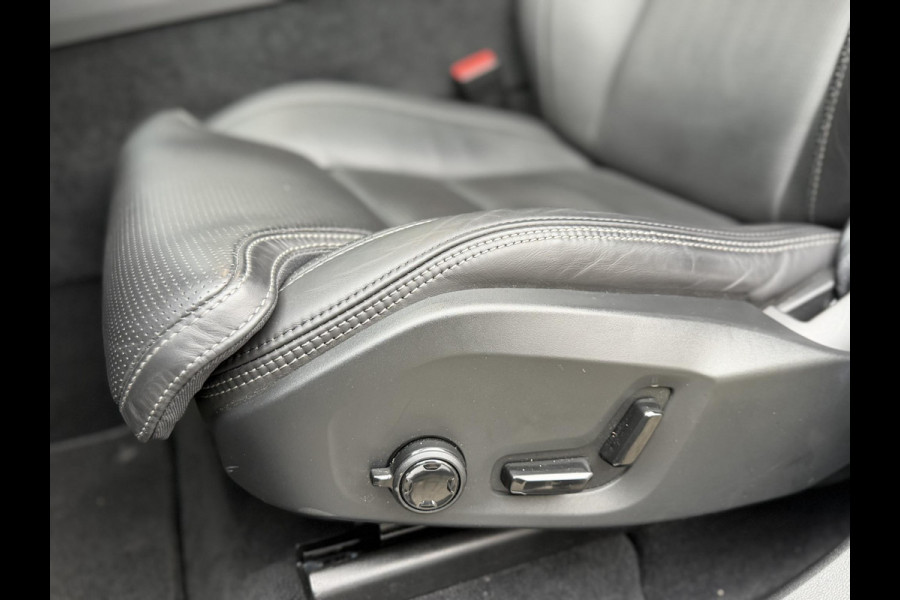 Volvo XC60 2.0 T8 Plug-in hybrid AWD R-Design |Facelift|Pano|Bowers & Wilkins|Stoel Ventilatie|Pilot Assist|Trekhaak