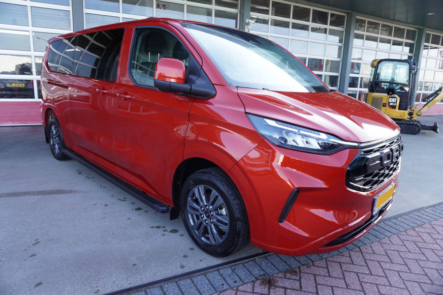 Ford Transit Custom 320L 2.0 TDCI 136pk L2H1 Limited Nr. V153 | Airco | Adap.cruise | Navi | Glaslookpanelen | Spoilers