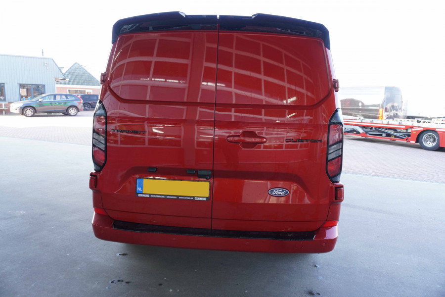 Ford Transit Custom 320L 2.0 TDCI 136pk L2H1 Limited Nr. V153 | Airco | Adap.cruise | Navi | Glaslookpanelen | Spoilers