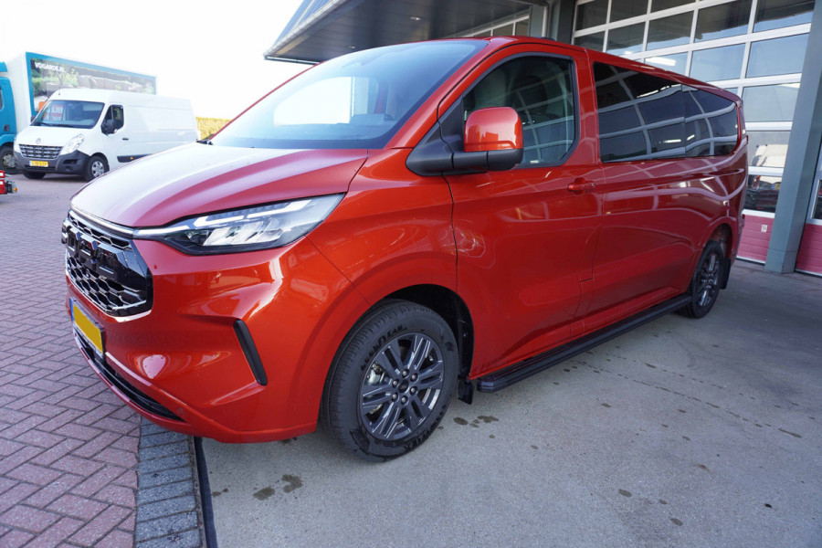 Ford Transit Custom 320L 2.0 TDCI 136pk L2H1 Limited Nr. V153 | Airco | Adap.cruise | Navi | Glaslookpanelen | Spoilers