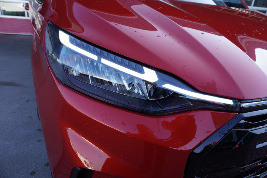 Ford Transit Custom 320L 2.0 TDCI 136pk L2H1 Limited Nr. V153 | Airco | Adap.cruise | Navi | Glaslookpanelen | Spoilers