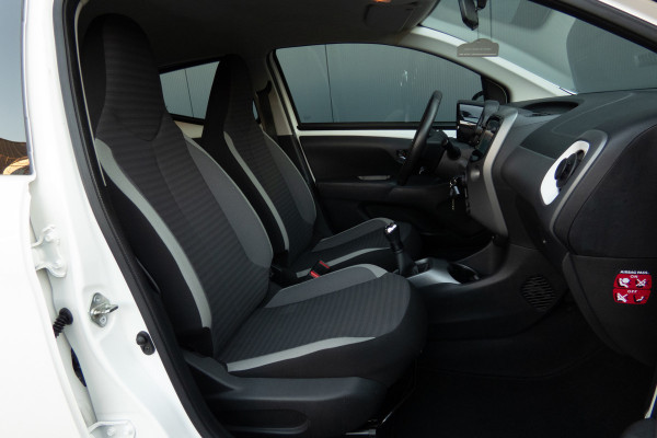 Toyota Aygo 1.0 VVT-i x-play | CAMERA | APPLE CARPLAY / ANDROID AUTO | ELEKTRISCHE RAMEN