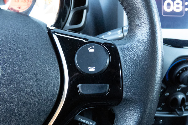 Toyota Aygo 1.0 VVT-i x-play | CAMERA | APPLE CARPLAY / ANDROID AUTO | ELEKTRISCHE RAMEN