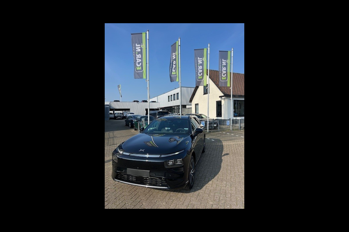 XPeng G9 RWD Long Range 94.6 kWh Trekhaak, 21 inch velgen, Stoelventilatie, Panoramadak, Trekhaak