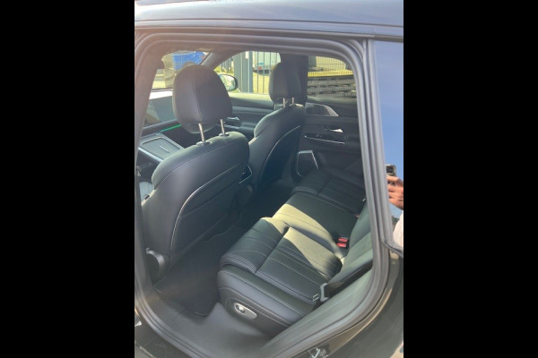 XPeng G9 RWD Long Range 94.6 kWh Trekhaak, 21 inch velgen, Stoelventilatie, Panoramadak, Trekhaak