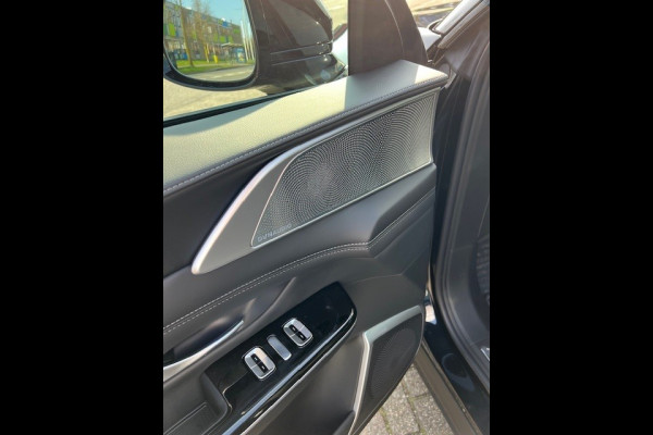 XPeng G9 RWD Long Range 94.6 kWh Trekhaak, 21 inch velgen, Stoelventilatie, Panoramadak, Trekhaak