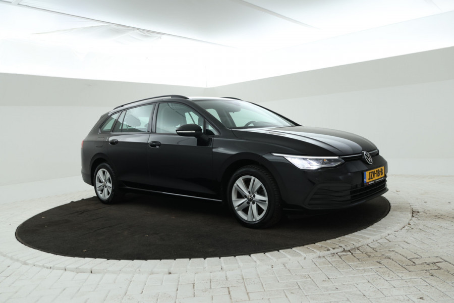 Volkswagen Golf 2.0 TDI Life Business Automaat, Navigatie,