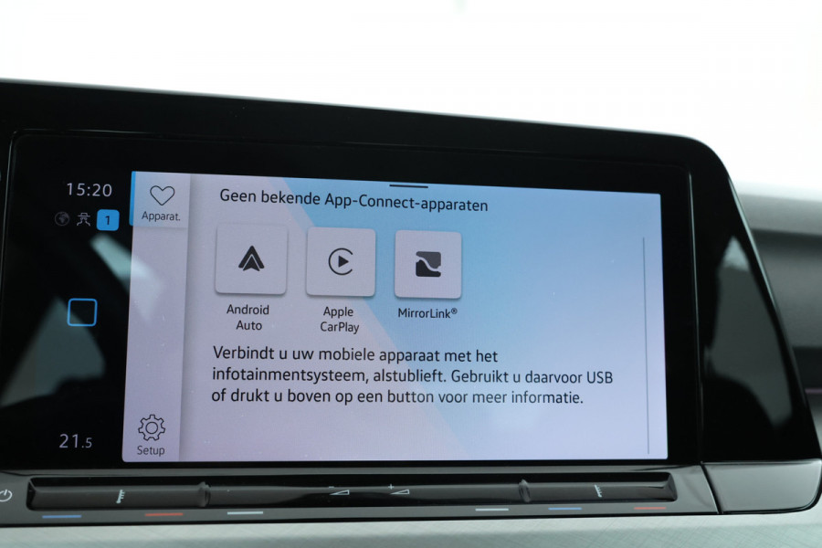 Volkswagen Golf 2.0 TDI Life Business Automaat, Navigatie,