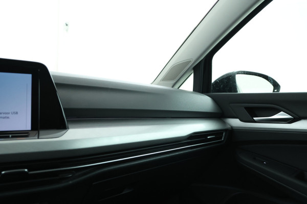 Volkswagen Golf 2.0 TDI Life Business Automaat, Navigatie,