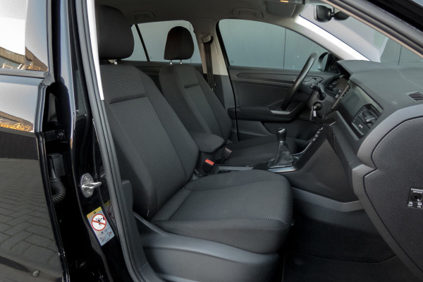 Volkswagen T-Roc 1.0 TSI | PARKEERSENSOREN | APPLE CARPLAY / ANDROID AUTO | NAVIGATIE
