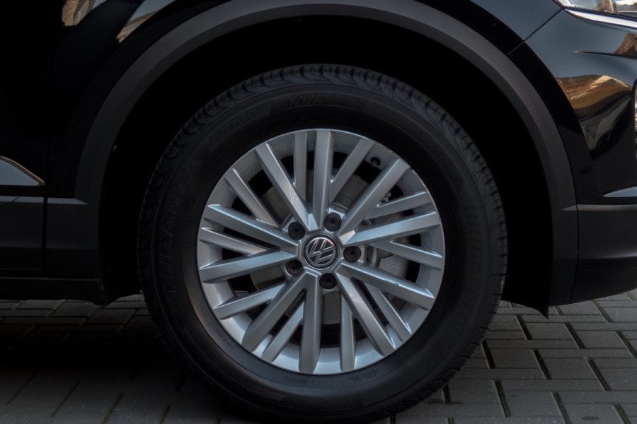 Volkswagen T-Roc 1.0 TSI | PARKEERSENSOREN | APPLE CARPLAY / ANDROID AUTO | NAVIGATIE