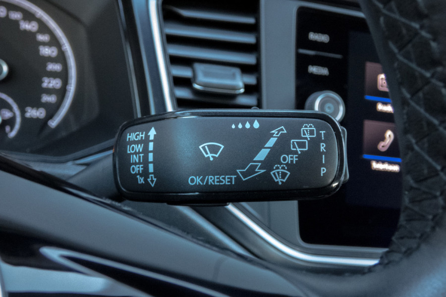 Volkswagen T-Roc 1.0 TSI | PARKEERSENSOREN | APPLE CARPLAY / ANDROID AUTO | NAVIGATIE