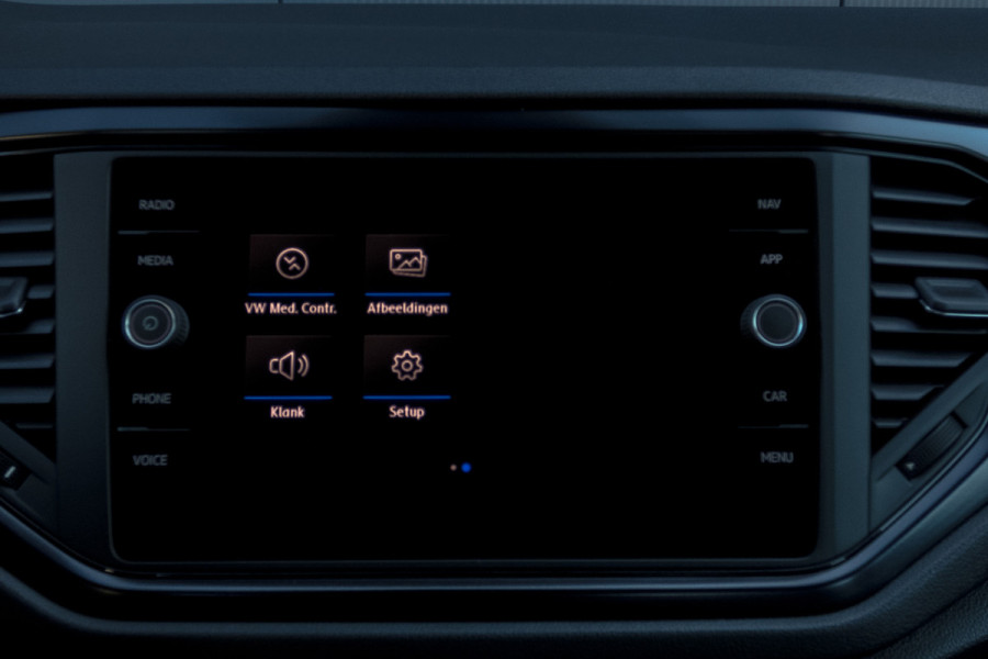 Volkswagen T-Roc 1.0 TSI | PARKEERSENSOREN | APPLE CARPLAY / ANDROID AUTO | NAVIGATIE