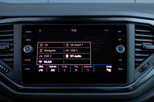 Volkswagen T-Roc 1.0 TSI | PARKEERSENSOREN | APPLE CARPLAY / ANDROID AUTO | NAVIGATIE