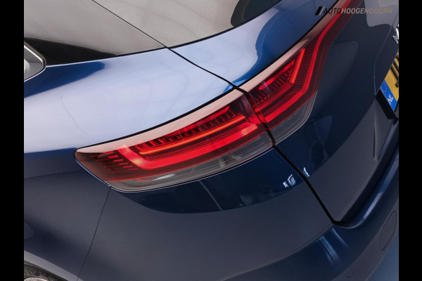Renault Mégane Estate 1.6 E-Tech Plug-In Hybrid 160 R.S. Line (APPLE CARPLAY,LED,KEYLESS,PARKEERSENSOREN,SPORTSTOELEN,LM-VELGEN)