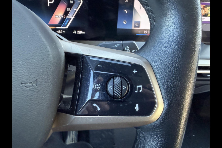 BMW iX xDrive50 High Executive 112 kWh SOH 92% | Sky Lounge | 360* Camera | Massage | Stoelventilatie/Verwarming | Elektrische Trekhaak |