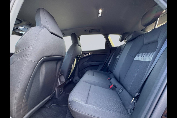 Audi Q4 e-tron 45 Advanced edition 82 kWh, achteruitrijcamera, stoelverwarming, sfeerverlichting, 1 e eigenaar, NL auto met nap