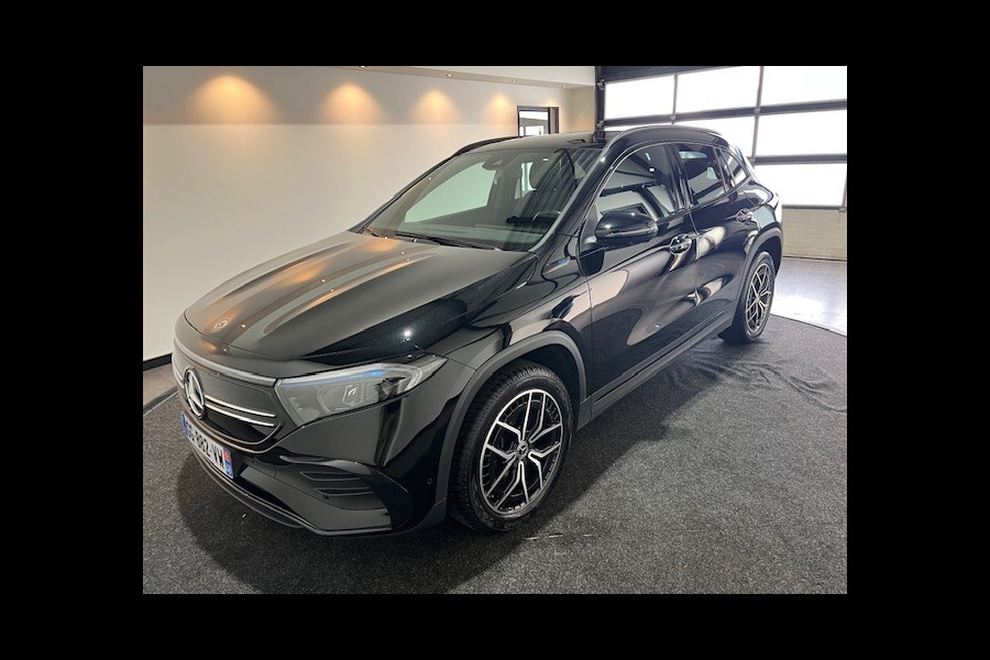 Mercedes-Benz EQA 250 AMG Line 67 kWh | Panorama schuif/kanteldak | Stoelverwarming | Camera 360 | Nachtpakket | Actieve Parkeerhulp