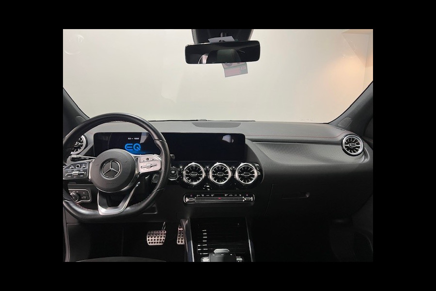 Mercedes-Benz EQA 250 AMG Line 67 kWh | Panorama schuif/kanteldak | Stoelverwarming | Camera 360 | Nachtpakket | Actieve Parkeerhulp
