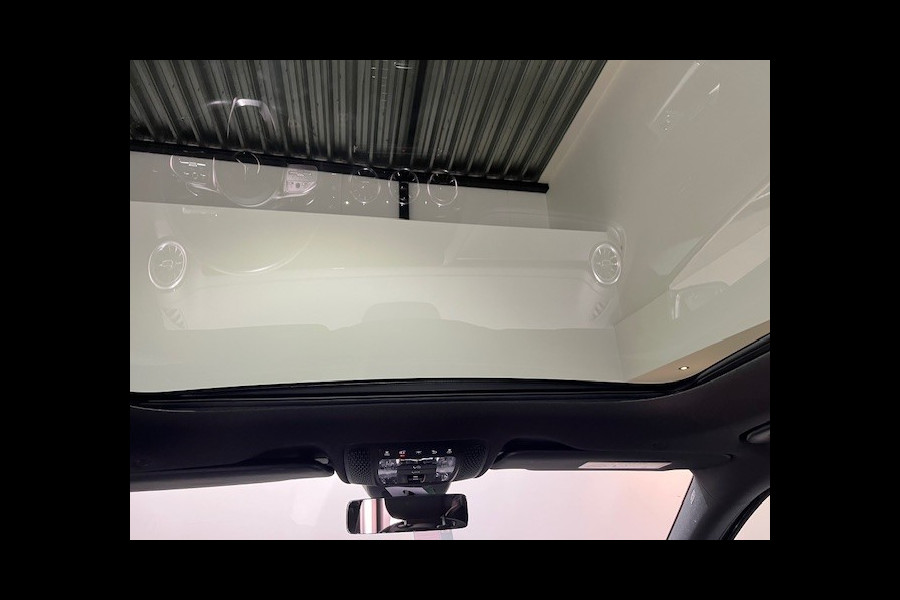 Mercedes-Benz EQA 250 AMG Line 67 kWh | Panorama schuif/kanteldak | Stoelverwarming | Camera 360 | Nachtpakket | Actieve Parkeerhulp