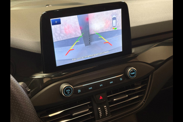 Ford Focus 1.5 EcoBoost ST Line Business | Pano | Camera | Navi - stoel-/stuurverwarming | Carplay | Keyless