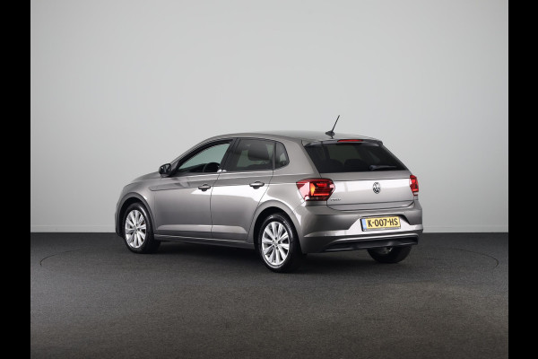 Volkswagen Polo 1.0 TSI Highline 95 PK | Navigatie | Parkeersensoren | Extra getint glas | ECC airco