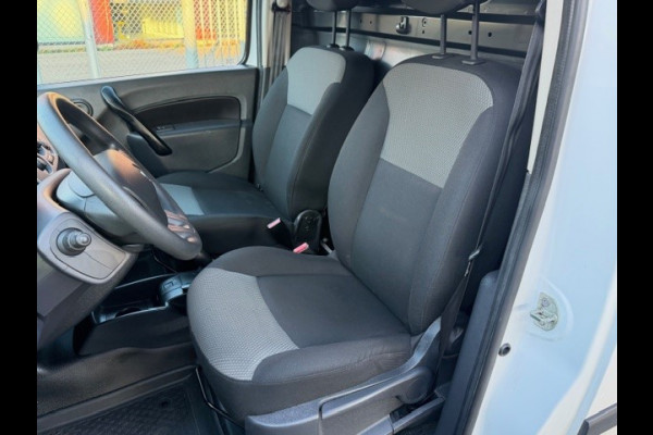 Renault Kangoo 1.5 dCi 75 Energy Comfort AIRCO I NAVI I TREKHAAK I APPLE CARPLAY I 1e EIGENAAR I COMPLETE ONDERHOUDSHISTORIE