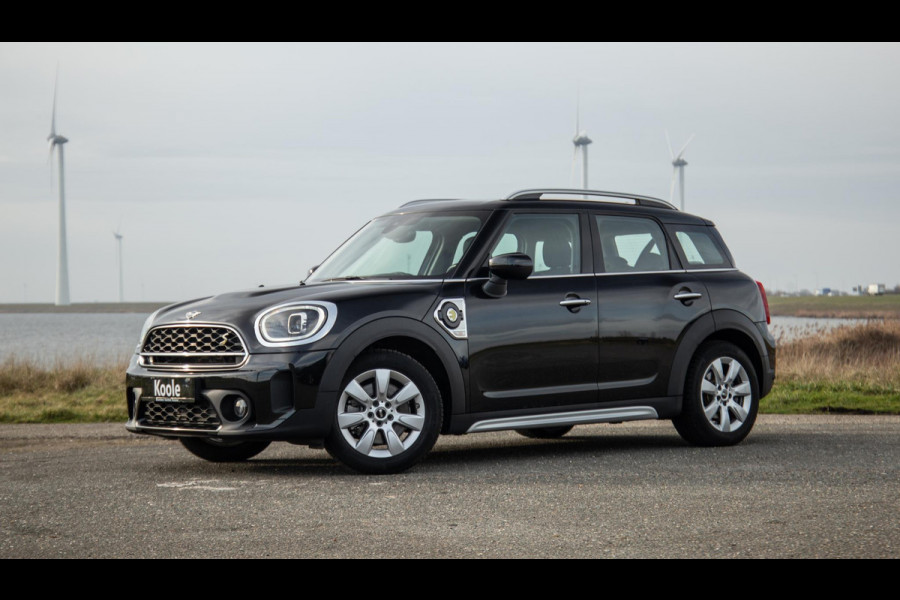MINI Countryman 1.5 Cooper S E ALL4 Essential CAMERA / NAVI / CARPLAY / AIRCO / ZWART / STOELVERWARMING