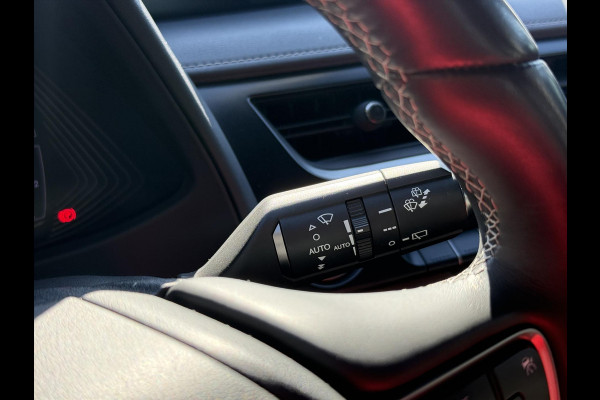 Lexus UX 250h 184pk Luxury Line | Stoel + Stuurverwarming, Parkeersensoren, Keyless, DAB, Adaptive cruise control