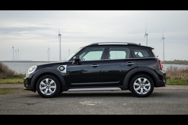 MINI Countryman 1.5 Cooper S E ALL4 Essential CAMERA / NAVI / CARPLAY / AIRCO / ZWART / STOELVERWARMING