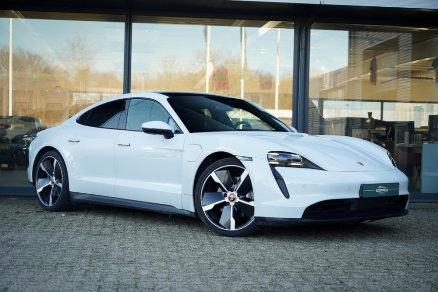 Porsche Taycan Performance 84 kWh / Pano / Warmtepomp / Bose / Luchtvering / 21''